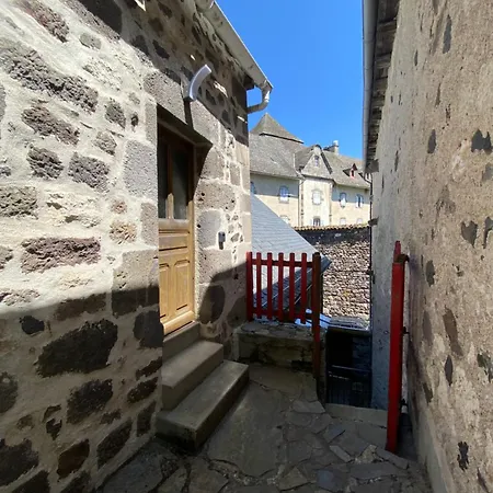 בית נופש De La Tour Du Chateau Mur-de-Barrez